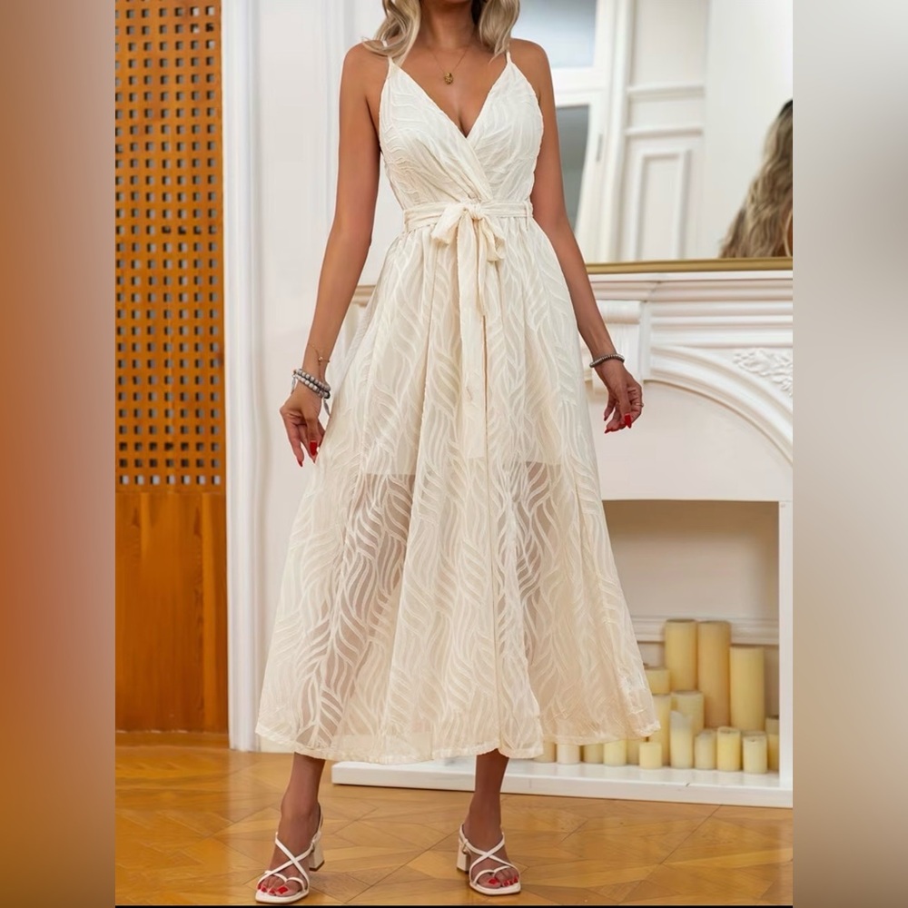 Elegant Cream Maxi Dress with Tie Waist New Boutique - Picture 2 of 6